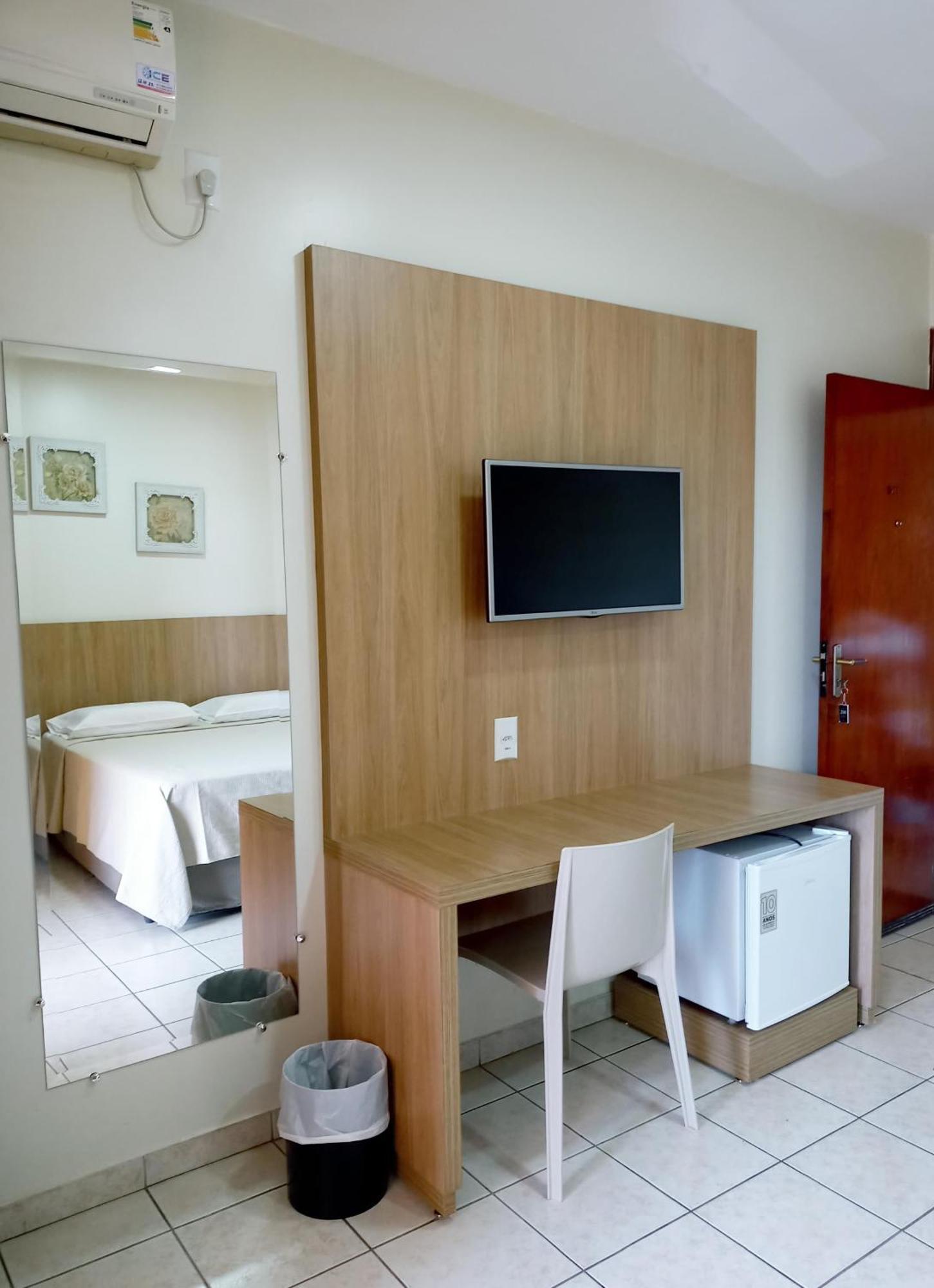 Tawfiqs Hotel Barra do Garcas Exterior photo